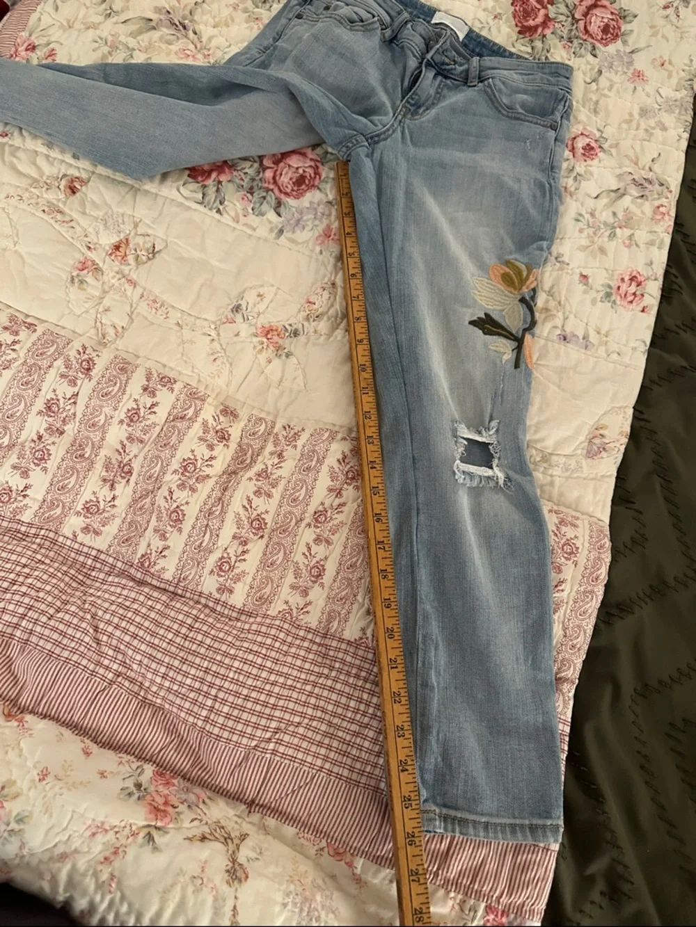 Caslon Light Wash Boyfriend Jeans with Floral Patch